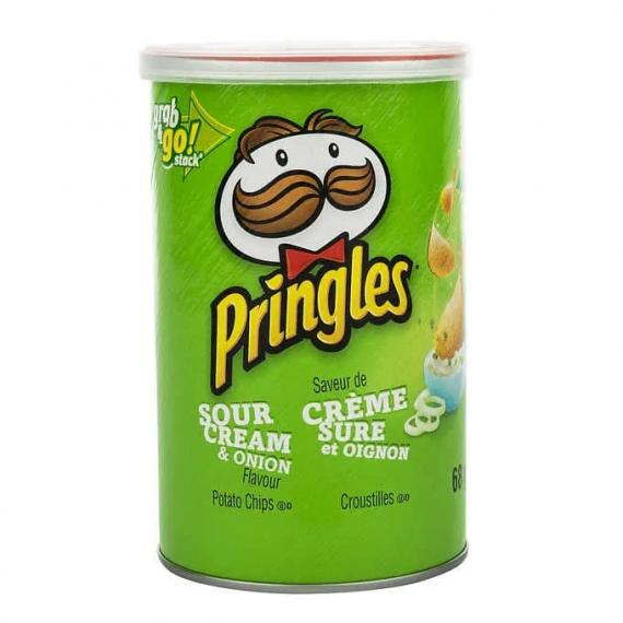 Pringles Sour Cream and Onion Potato Chips, 12 × 68 g